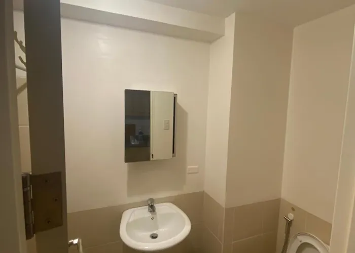 Apartment Den And Then View, Karaoke, Private Balcony *