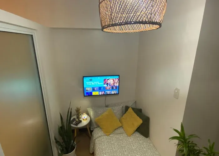 Den And Then View, Karaoke, Private Balcony Apartment Manila