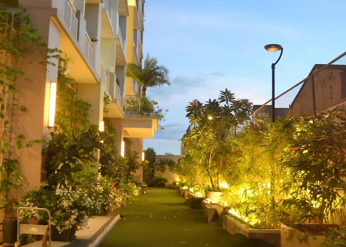 Apartment Den And Then View, Karaoke, Private Balcony Manila