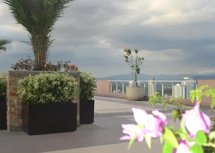 Den And Then View, Karaoke, Private Balcony Apartment *