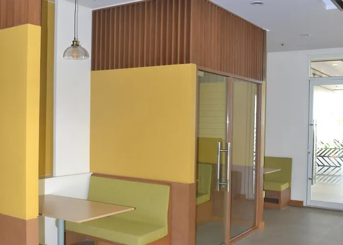 Den And Then View, Karaoke, Private Balcony Apartment *