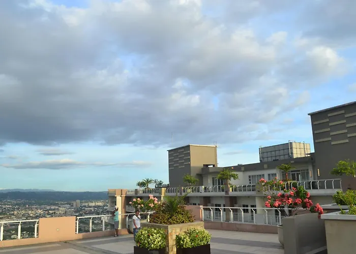 Apartment Den And Then View, Karaoke, Private Balcony Manila