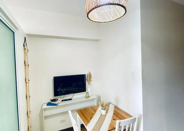 Den And Then View, Karaoke, Private Balcony Apartment *