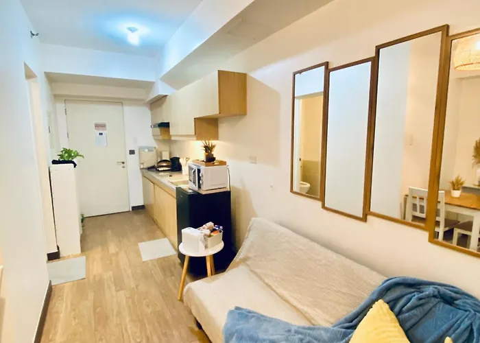 Den And Then View, Karaoke, Private Balcony Apartment *